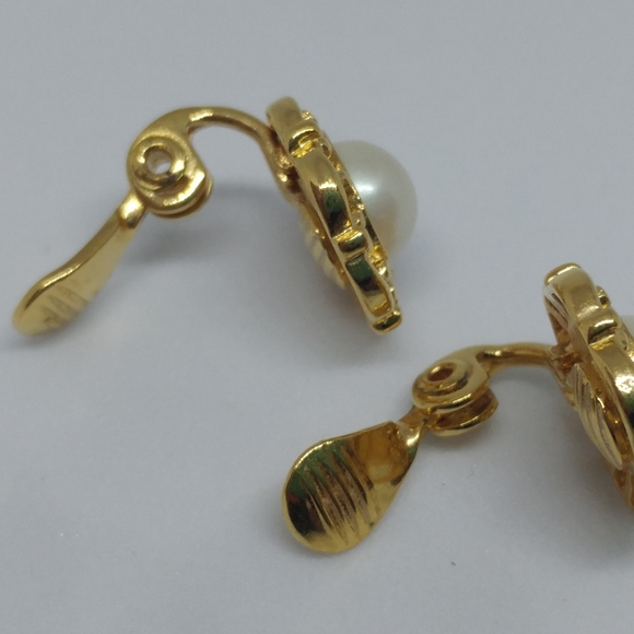 SOLD Monet Gold Tone Faux Pearl Clip On Earrings - Picture 2 of 3
